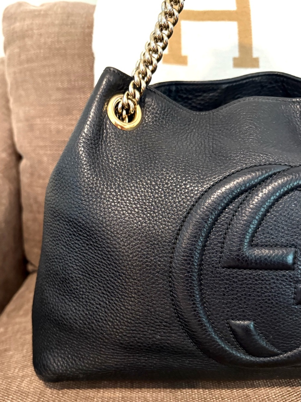 Authentic Gucci Soho shoulder bag black leather gold chain straps medium w box - Picture 5 of 16